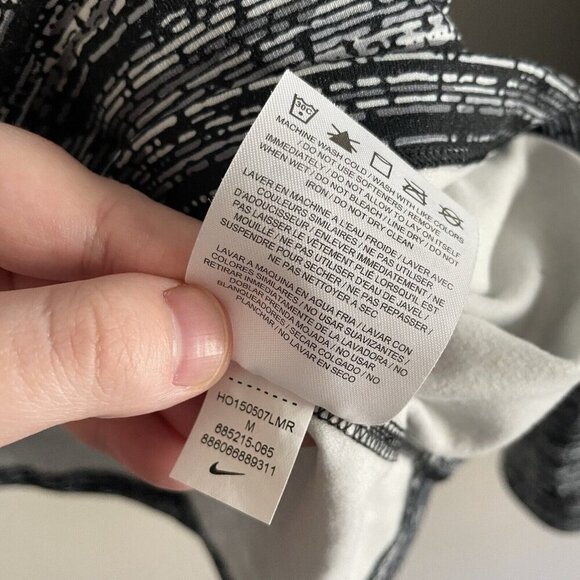 Nike Pro Dri-Fit Women Sz M Black/White Striped Drawstring Hooded Pullover Top - Picture 8 of 9